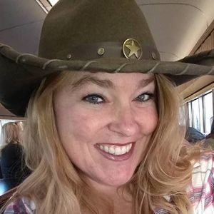 Meet your Posher, Connie